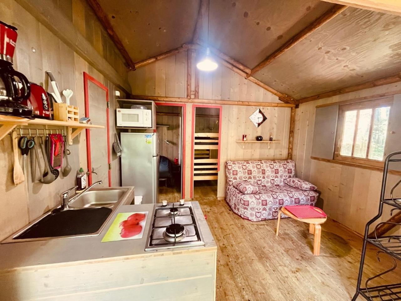 Flower Camping La Pibola Camon  Exterior photo