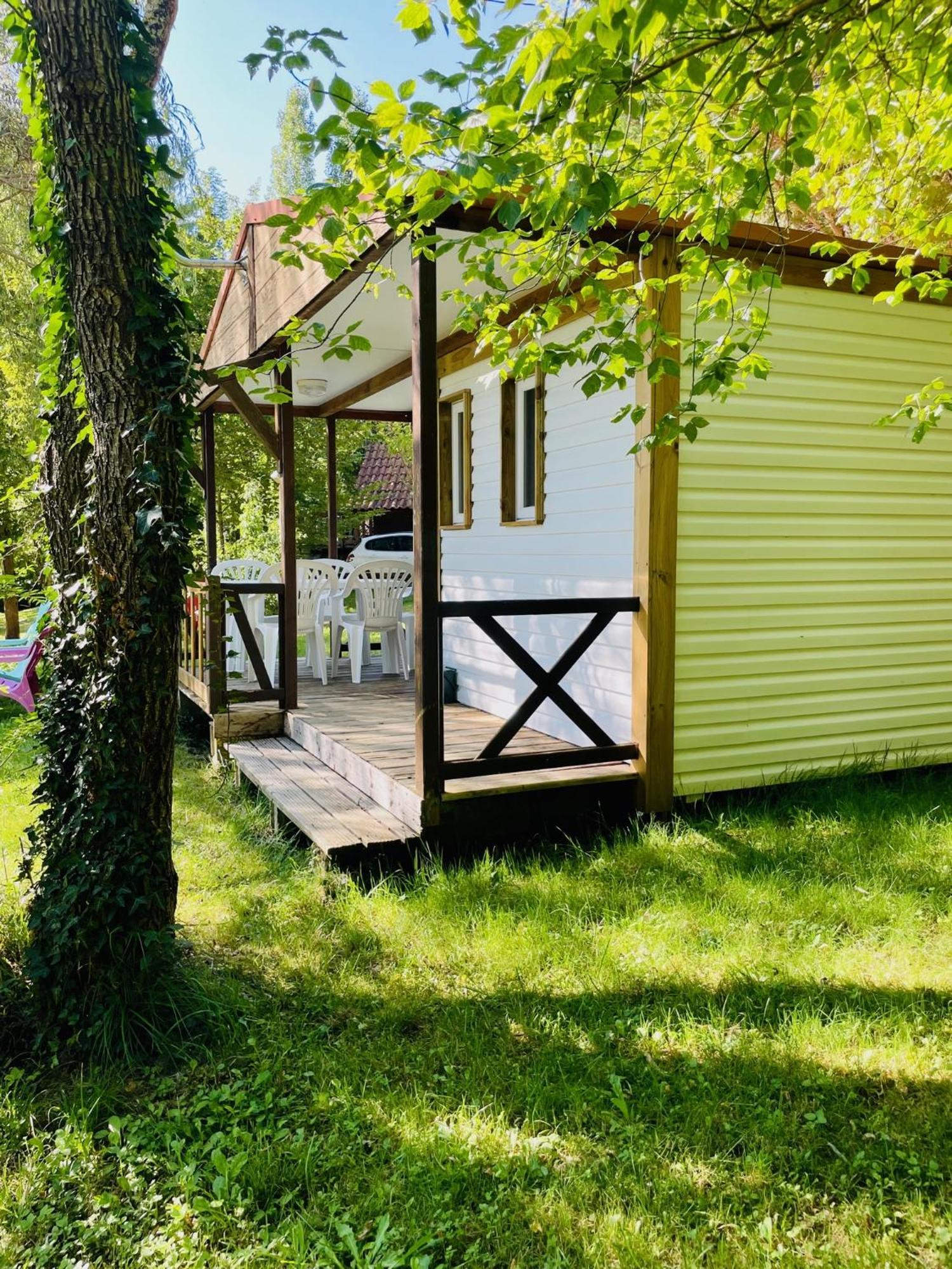 Flower Camping La Pibola Camon  Exterior photo