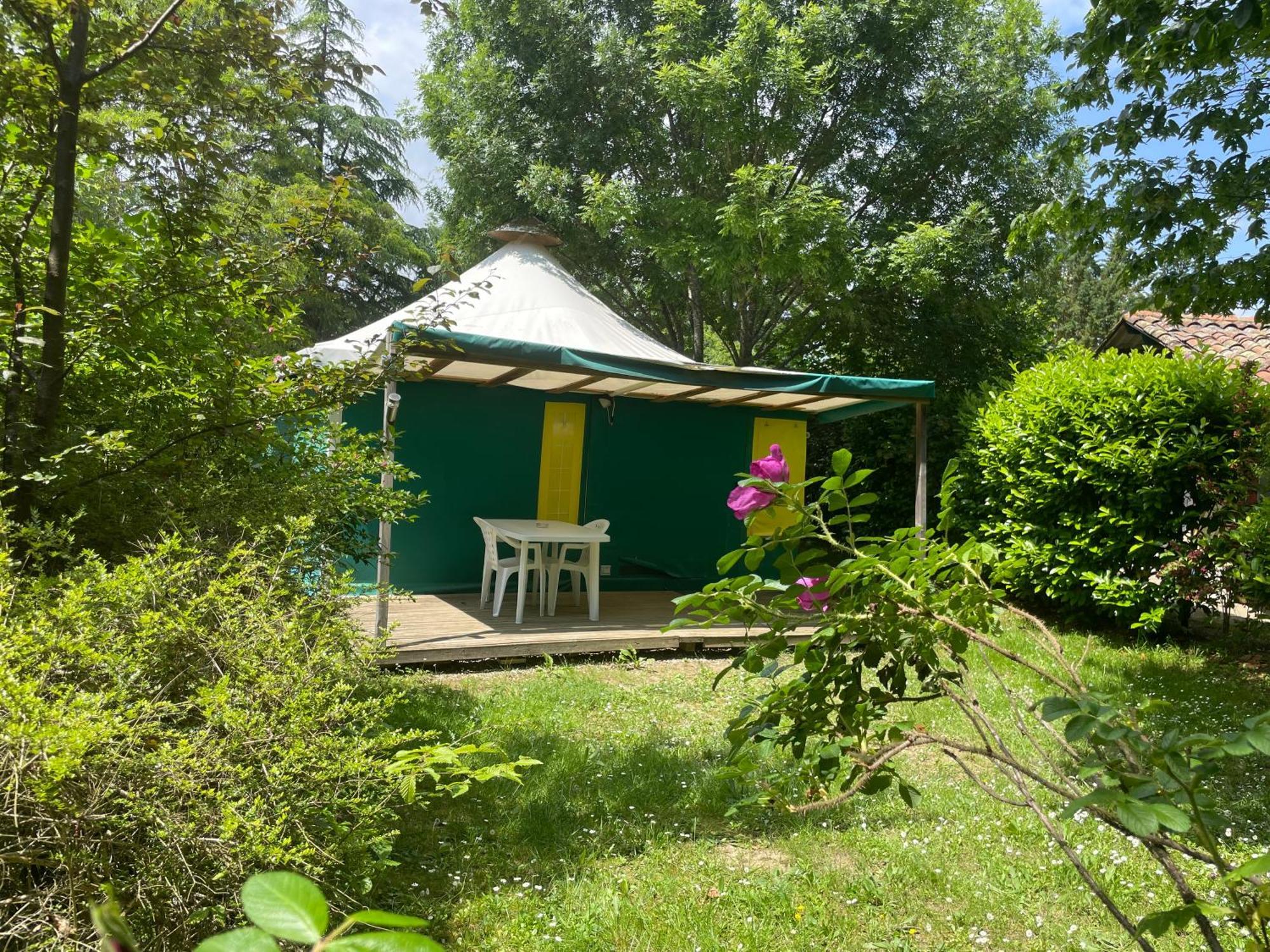 Flower Camping La Pibola Camon  Exterior photo